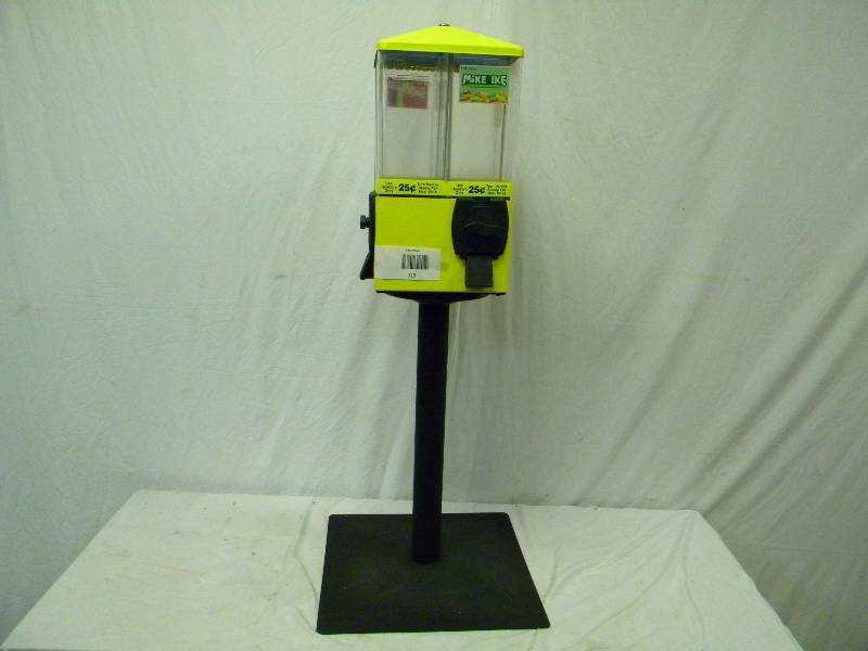 lot 213 image: Candy Machine