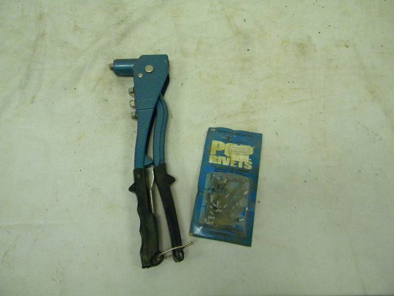lot 242 image: Rivet Gun