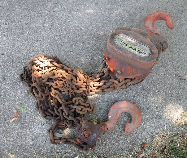 lot 12 image: Pittsburgh Forge 3 ton chain hoist ...