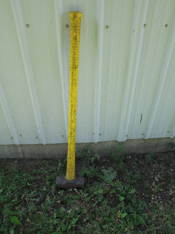 lot 27 image: Sledgehammer...