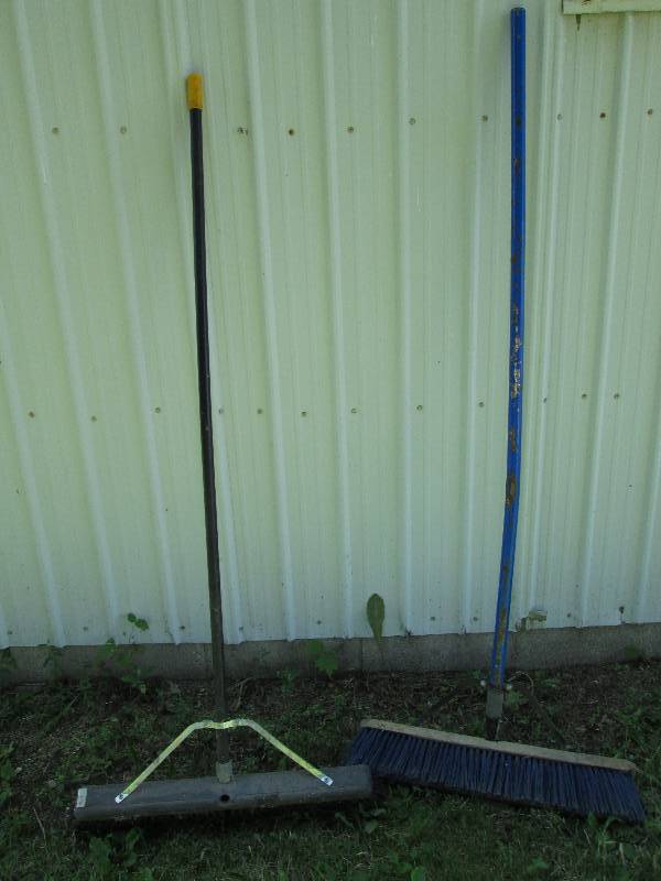 lot 28 image: 2 commercial grade push brooms...