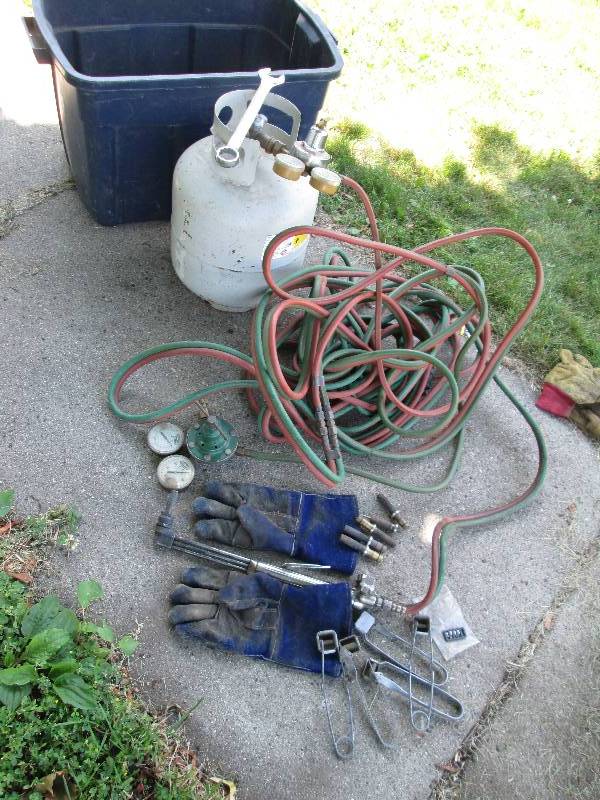 lot 30 image: Pro weld compressed gas regulator, ...