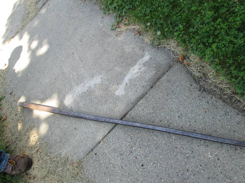 lot 36 image: 5 foot pry bar...