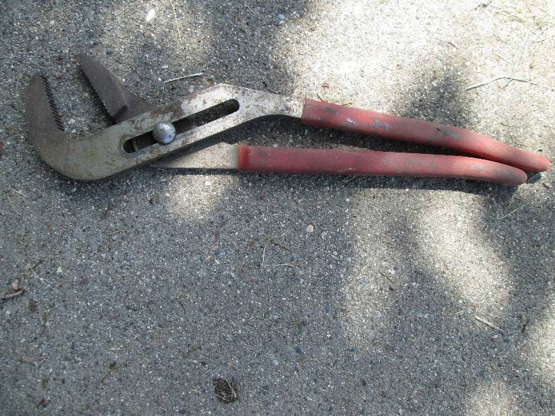 lot 47 image: crescent 16 pliers...
