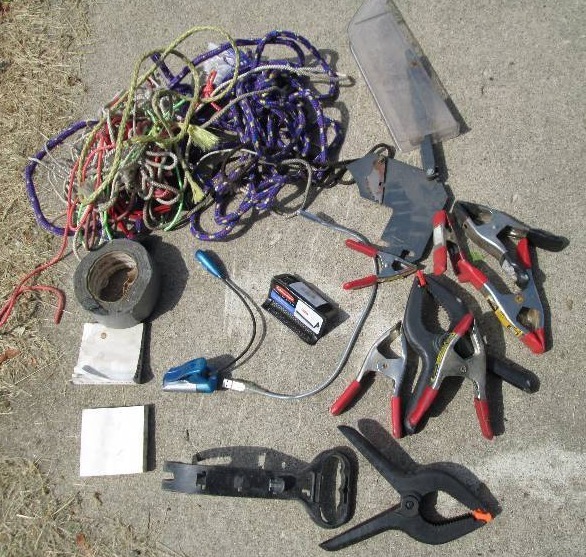 lot 56 image: Lot of assorted rope, clamps, USB l...