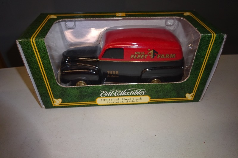 lot 23 image: Ertl 1950 Ford Panel truck Bank Fleet Farm