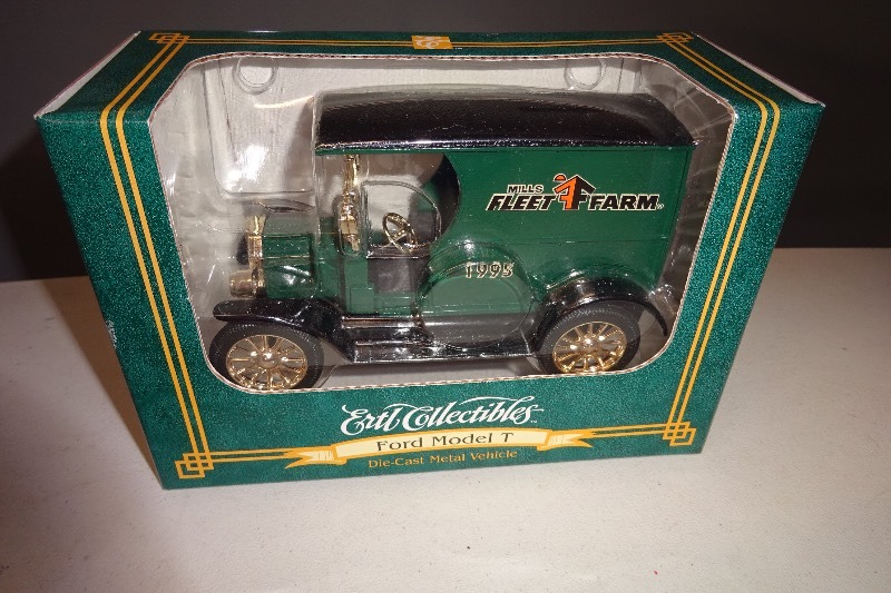 lot 26 image: Ertl Ford Model T Bank Mills Fleet farm