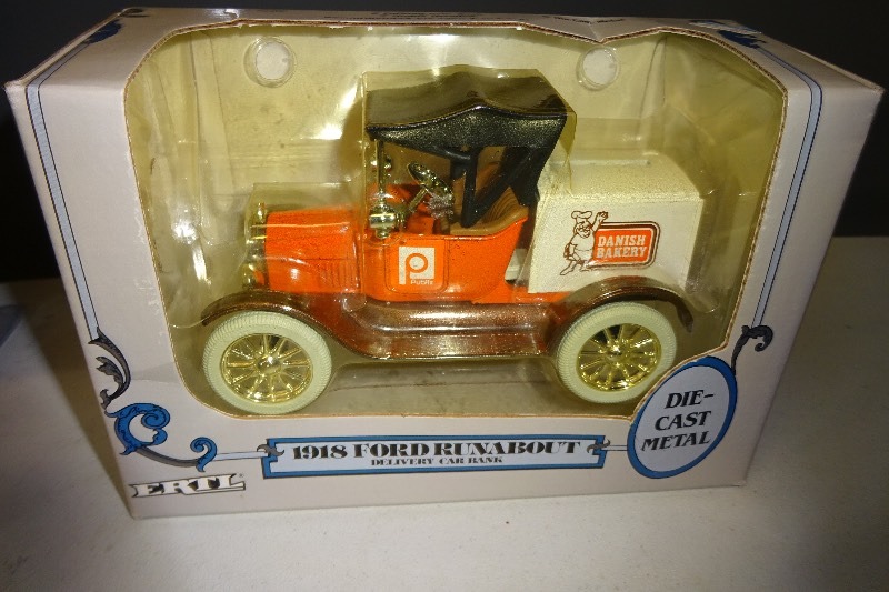 lot 41 image: Errtl 1918 Ford Runabout Publix Danish Bakery