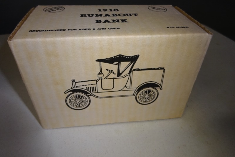 lot 59 image: Ertl 1918 Runabout Bank Dairy Queen