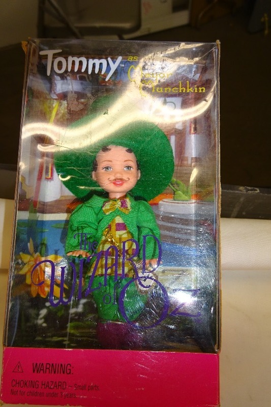 lot 75 image: Tommy As Mayor Munchkin