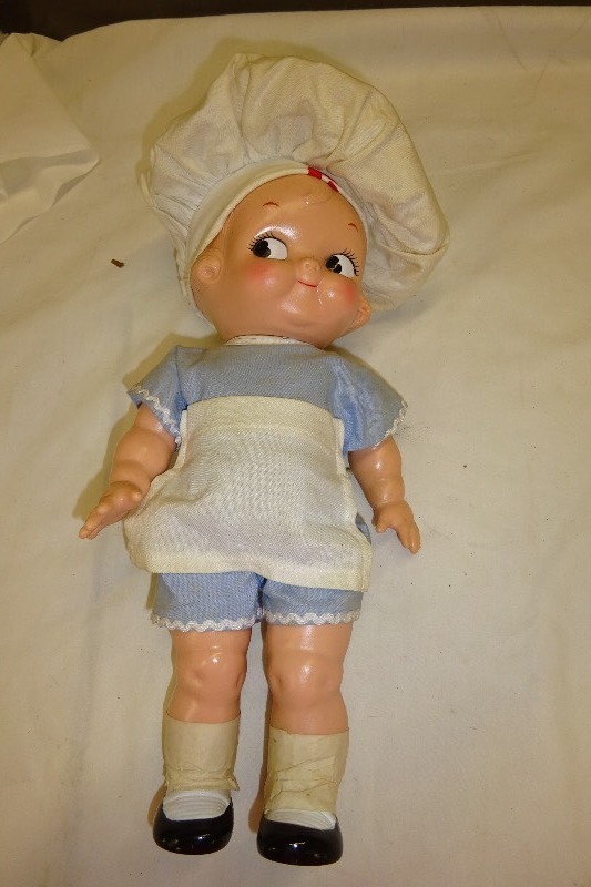lot 91 image: 1997 Cuppie Doll