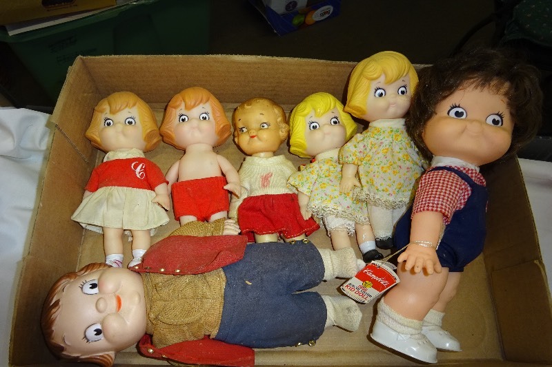 lot 104 image: Campbell dolls