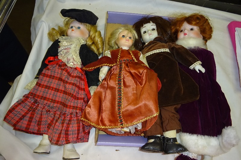 lot 109 image: 4 ceramic dolls