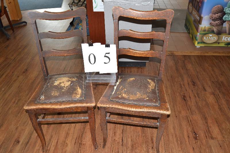 lot 5 image: Two vintage wooden chairs