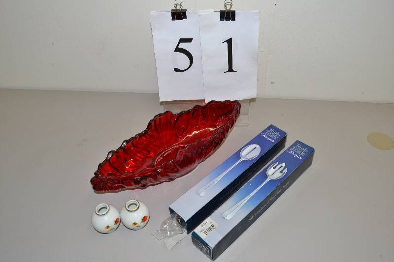 lot 51 image: Large red dish and serving items