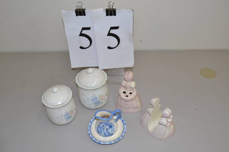 lot 55 image: collectible Misc.