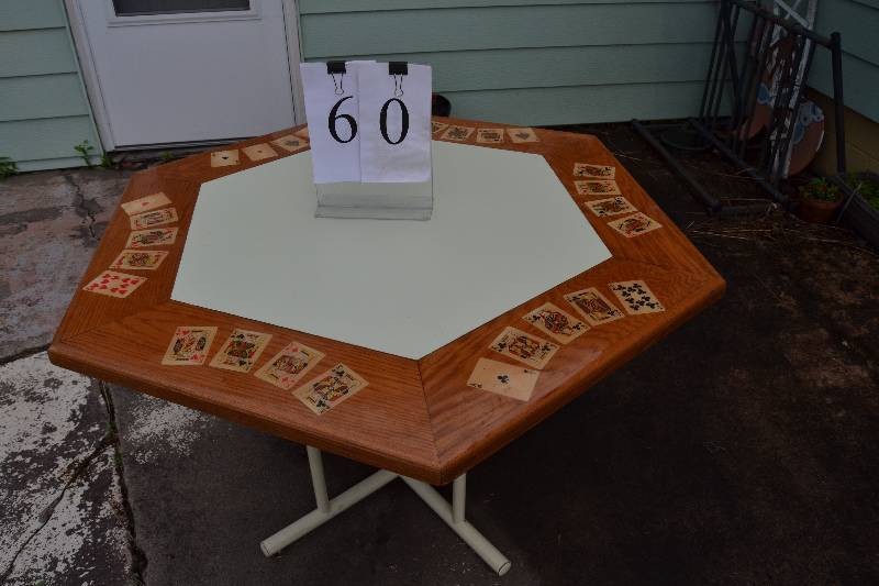 lot 60 image: Gaming table