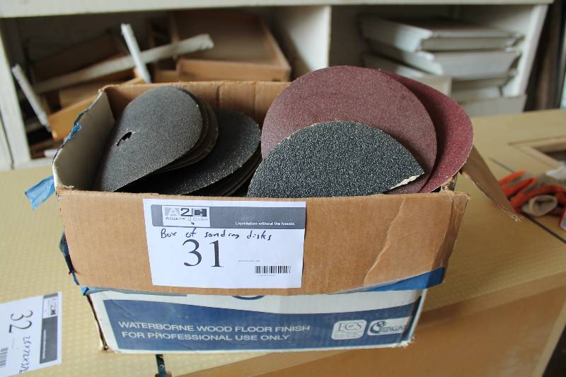 lot 31 image: Box Lot of Miscellaneous Sanding Disks.