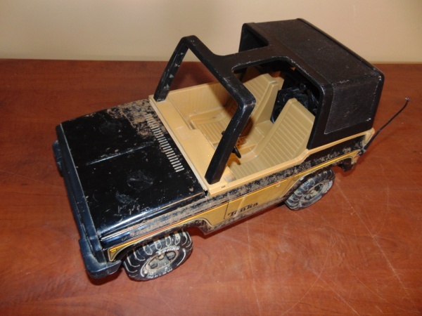 lot 54 image: Metal Toy Truck