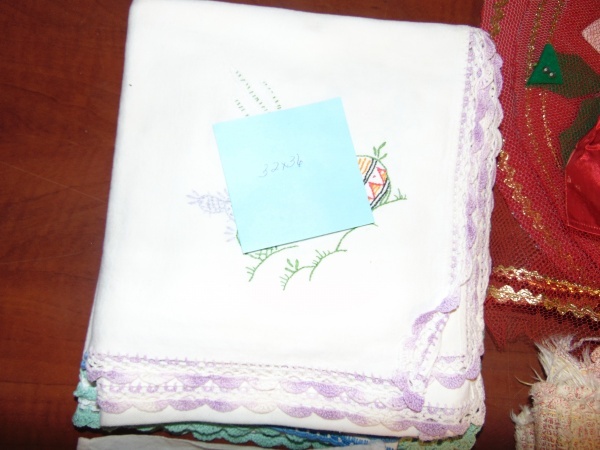 lot 52 image: Misc Towels