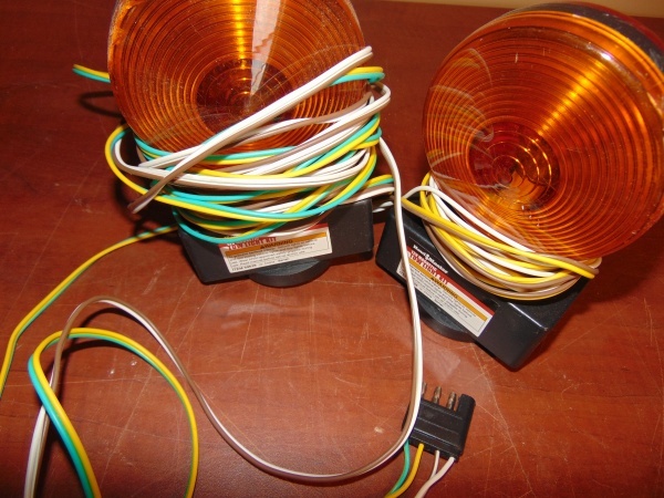 lot 20 image: Tow Light Kit