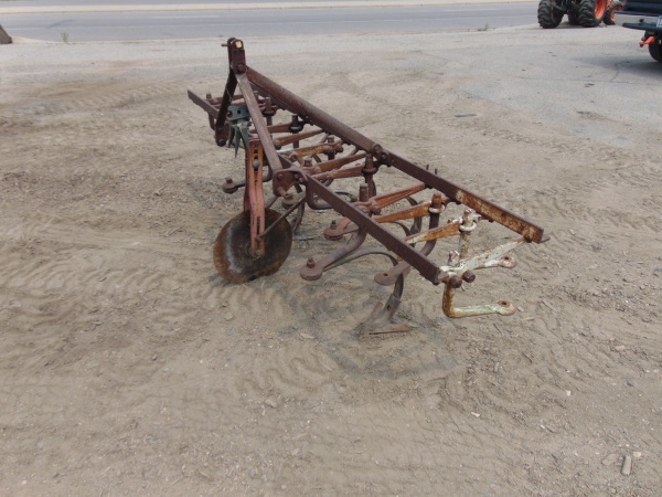 lot 5 image: Vintage Ferguson 3pt Digger-Cultavator