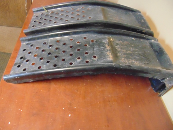 lot 100 image: Automotive Ramps