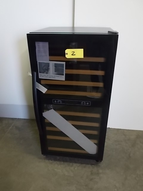 lot 2 image: Wine Refrigerator