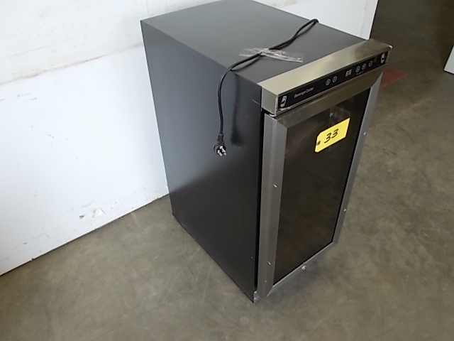 lot 33 image: Beverage Center