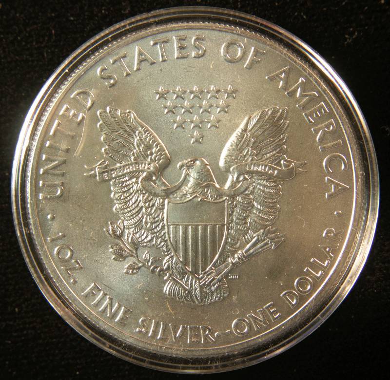 2014 US SILVER EAGLE .999 FINE SILVER IN AIRTIGHT HOLDER