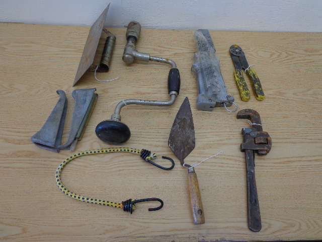 Cartridge tool and wire cutter