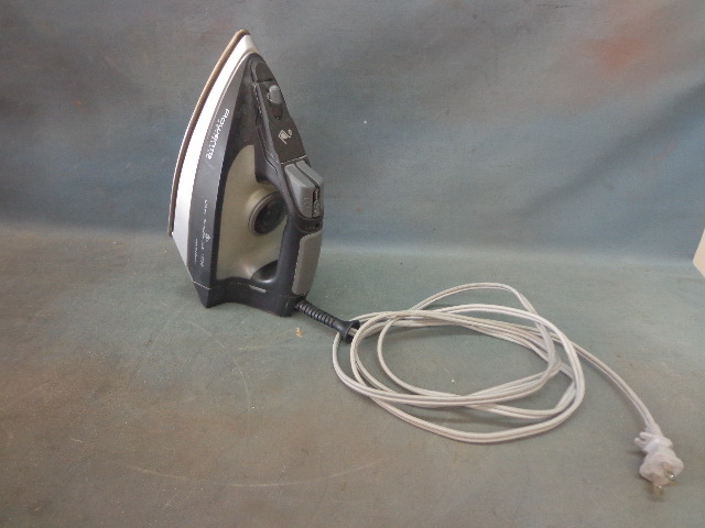 Cloths Iron