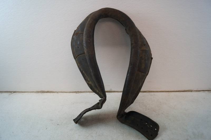 lot 15 image: Horse CollarHames