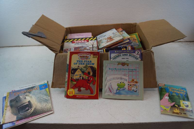 lot 22 image: Childrens Books