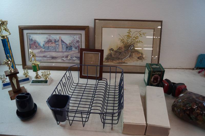 lot 48 image: Household Items