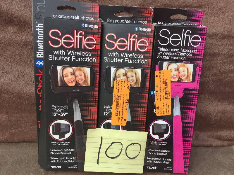 Lot of 3 Selfie Sticks