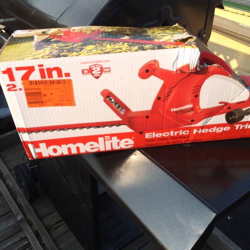 Homelite 17 in. 2.7-Amp Electric Hedge Trimmer