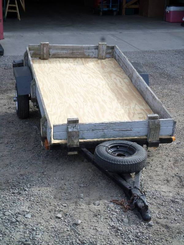 lot 9 image: 40x72 Single Axle Lawn Tractor Tr...