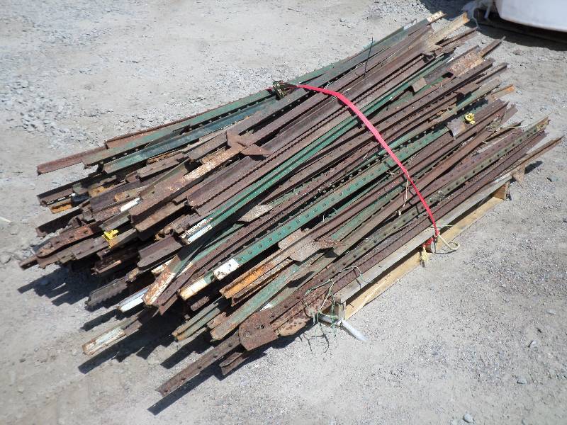 lot 24 image: Pallet Full Of Used Steel Fence Sta...
