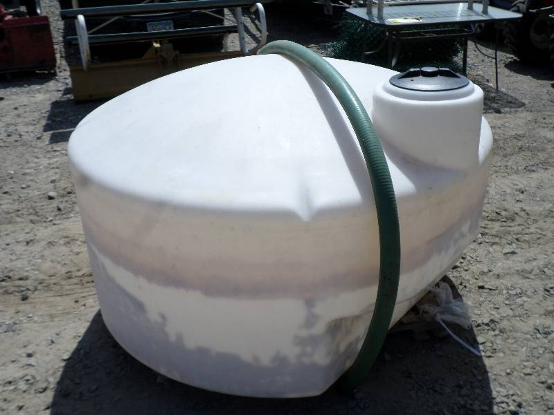 lot 25 image: 300-Gallon Poly Storage Tank With H...