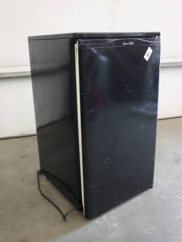 lot 35 image: Euro-Cold 120Volt Mini-Fridge With ...