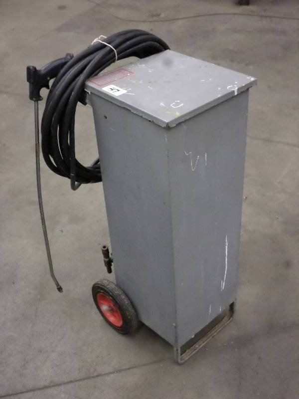 lot 47 image: Western Model 640 Electric Pressure...