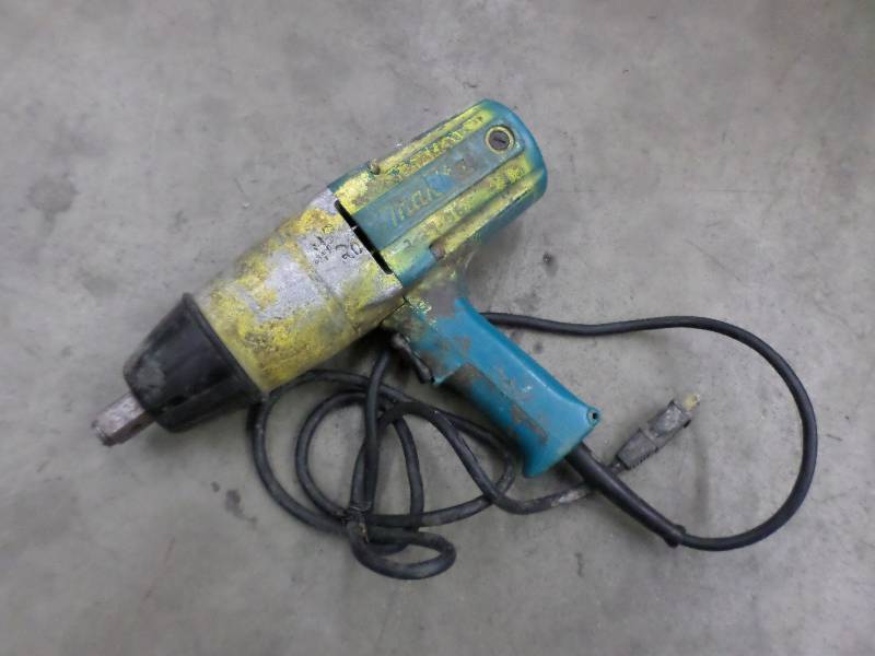 lot 58 image: Makita Heavy Duty 120Volt 34 Impa...