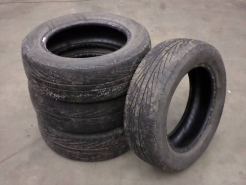 lot 65 image: (4) Michelin HydroEdge P2156517 T...