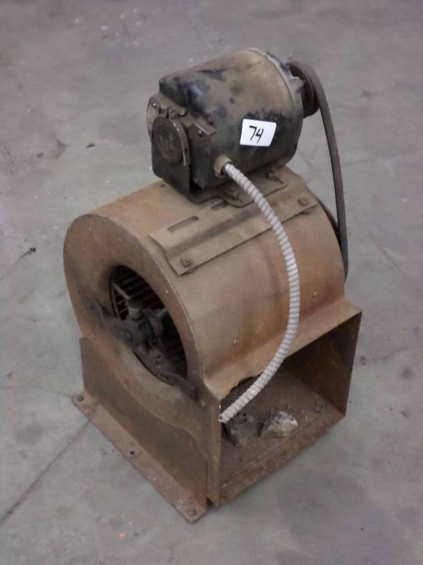 lot 74 image: 120Volt Squirrel Cage Fan Set ...
