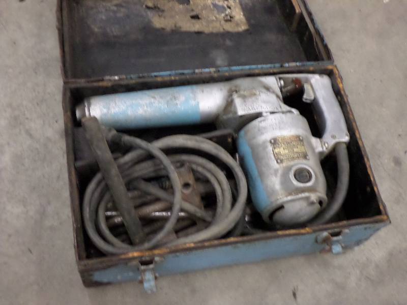 lot 103 image: Black & Decker No.34 120Volt Hammer...