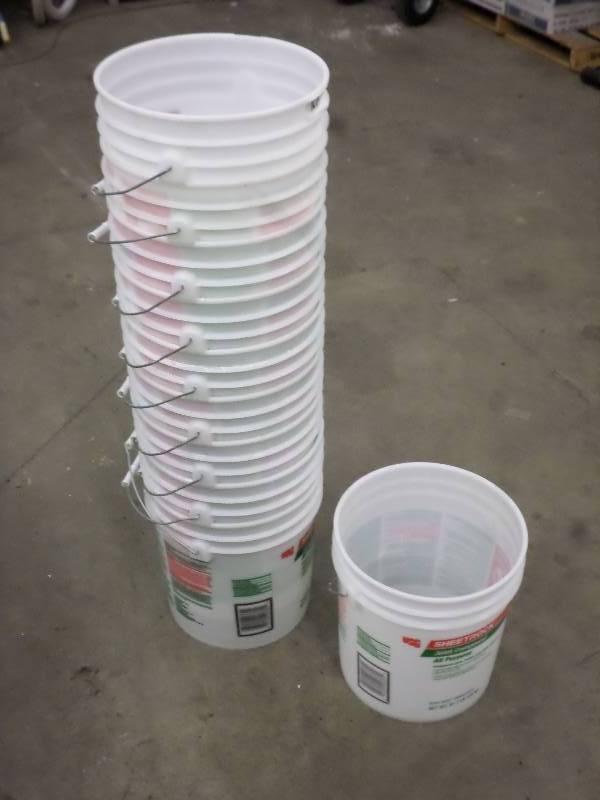 lot 109 image: (10) 5-Gallon Plastic Pales ...