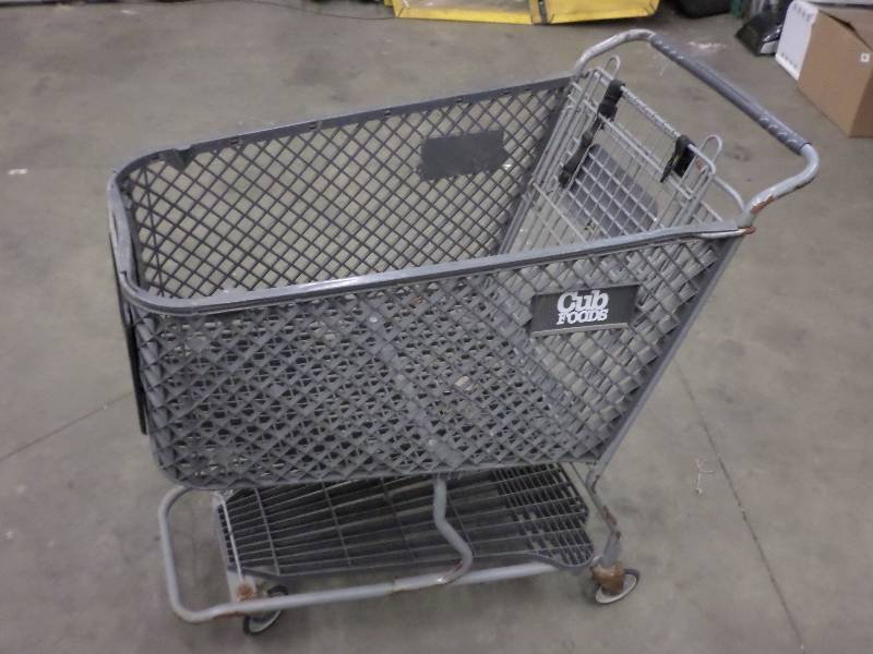 lot 147 image: Full-Sized Plastic Shopping Cart ...