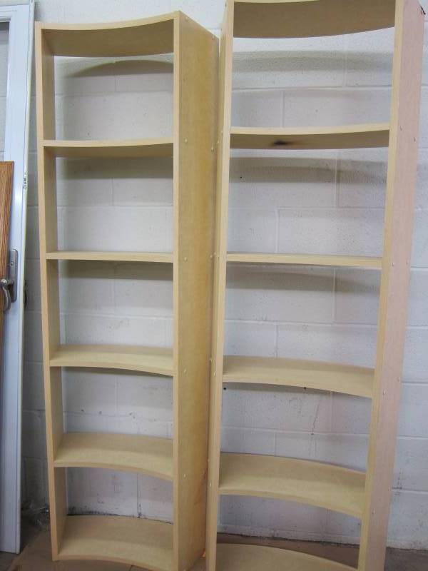 2 Shelves