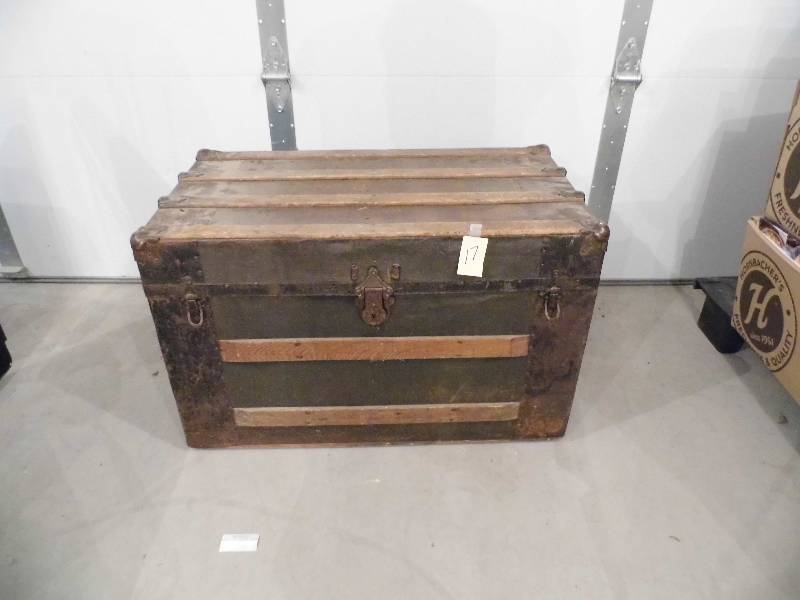 Wood Slat Trunk